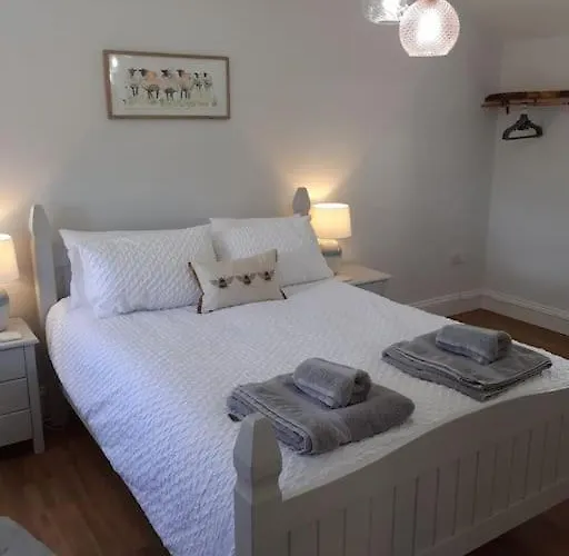 Meadowsweet @ Laneside